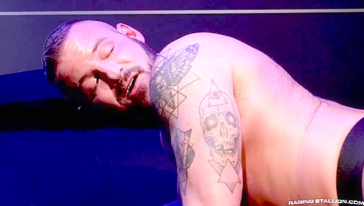 Bareback Bliss - Wade Wolfgar & Sean Harding Heat Up the Bathhouse