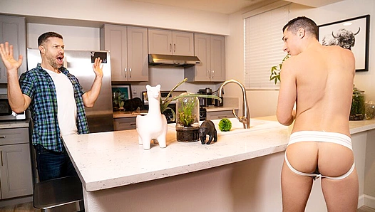 Supposedly Straight Tristan Jaxx Turns Gay for Babysitter Tristan Hunter