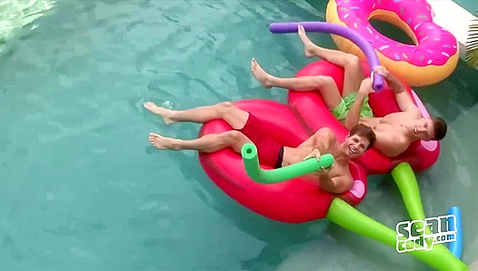 Dean and Jakob's Intense Bareback Anal Close-Up - Gay XXX