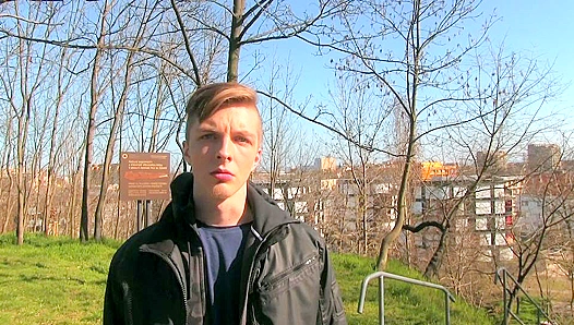 Sneaky Park Sex with a Slim Czech Boy - Czech Hunter