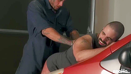 Mechanic Bo Sinn Pounds Masturbating Shawn Assmore's Tight Hole