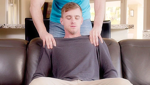 Roman Massages Ryan Before Deep Penetration - Nextdoor Gay Lust