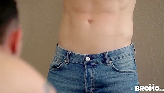 Rick Fantana & Ryan Kroger - A Steamy Quickie in the Locker Room