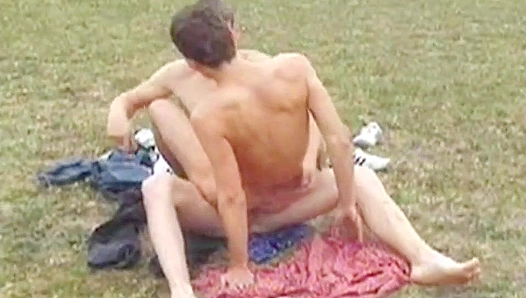 Bareback Woods Bang - Milan Breeze & Tommy Sem