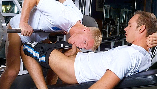 Devin Adams Gives Gavin Waters a Hard Gym Session & Cumshot - Straight Turned Gay