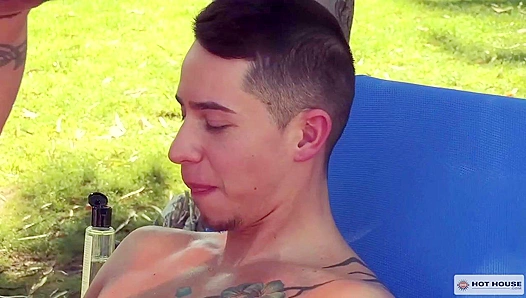 Nic Sahara Gets Seduced and Massaged by Vincent O’Reilly – Steamy Home Session