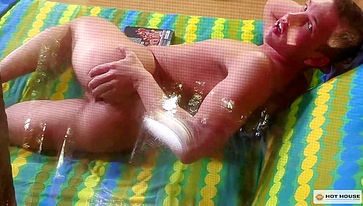 Arad Winwin Catches Hunter Smith Fingering and Takes Him Hard - Hot House