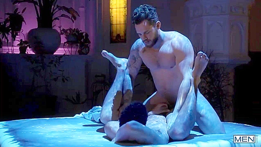 Beefy Matthew Camp Drills Enzo's Hole Wildly