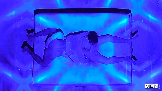 Beefy Matthew Camp Drills Enzo's Hole Wildly