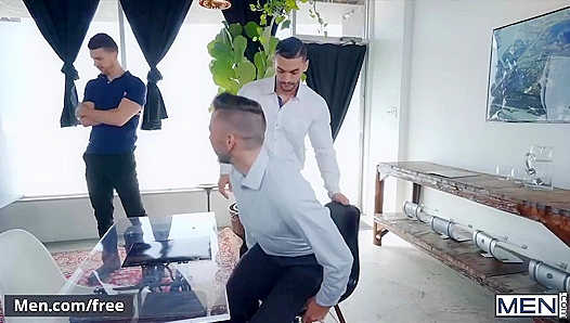 Shane Jackson & Arad Winwin - Restaurant Threesome Drilling Parker's Hole