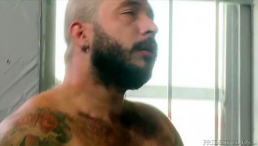 Moist Bears Atlas & Julian Shower Sex - Hot Older DudesFuck