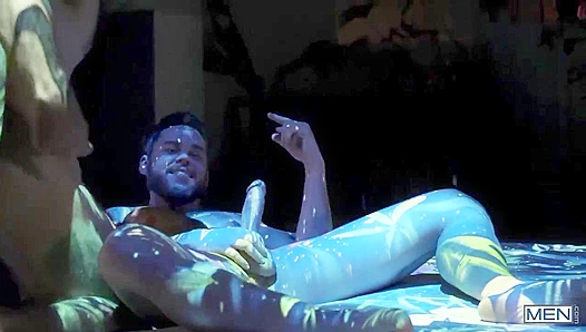 Beefy Dudes Matthew Camp & Levi Wolfe - Drill My Hole Deep