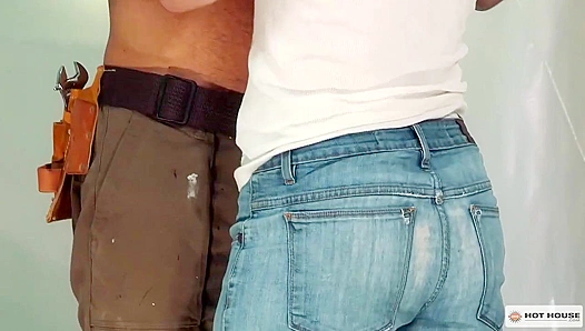 Hard Bodies, Harder Dick - Alex Mecum & Devin Franco Fuck On The Job