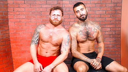 Hairy Hunks Rikk & Riley - Wild Bearback Session
