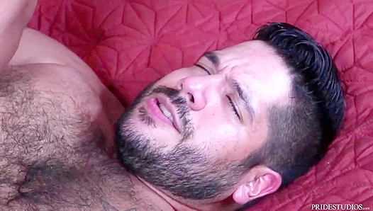 Chubby Hotties Brad & Lanz Passionately Fuck Bearback