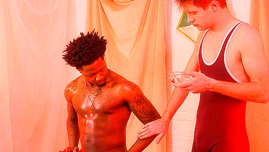 Maxx Monroe Crams Bama Romello's BBC Deep Inside His Hungry Ass - Black Godz