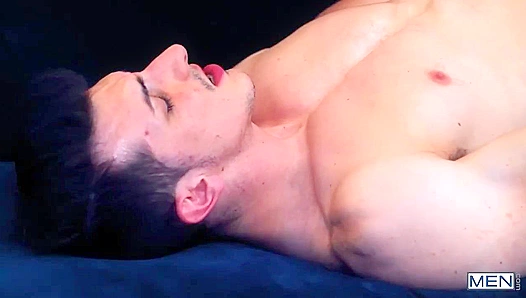High-Stakes Bareback Anal - Jackson Traynor Drills Michael Jackman's Hole