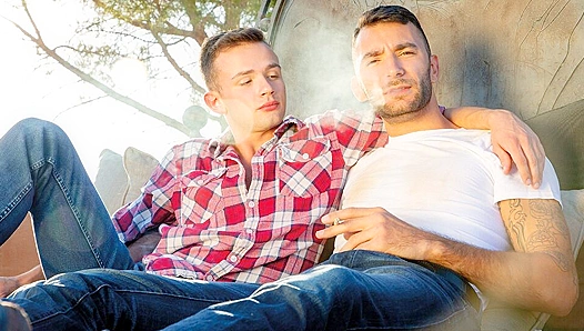 Rooftop Passion - Logan Cross & Brian Adams Fuck Under the Sky - Falcon Studios