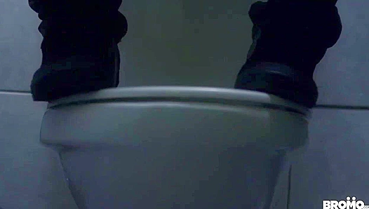 Bareback Bonfire - Bo Sinn & Michael Boston Heat Up the Restroom