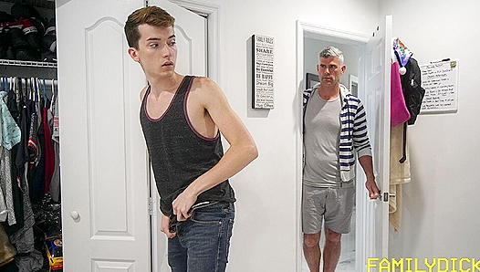 President Oaks Bangs Twinks Landon & Alex - Family Dick Frenzy