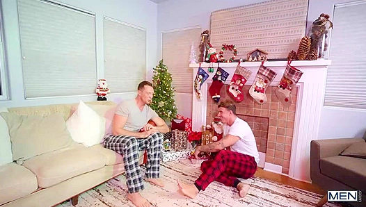 Christmas 3some - Pierce Paris, Michael DelRay, & JJ Knight Drill My Hole