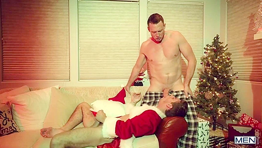Christmas 3some - Pierce Paris, Michael DelRay, & JJ Knight Drill My Hole