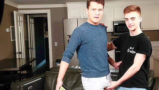 Skinny Evan Lands Hot Quickie with Neighbor Tannor Reed