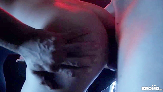 Logan Styles & Rocky Vallarta - Raw Anal Passion in bromoUS