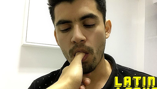 POV - Hot Argentinian Amateur Gets Fucked and Cums Hard - Latin Leche