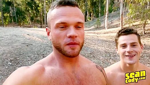 Muscular Hunk Sean Bottoms for Cute Twink Robbie - Sean Cody