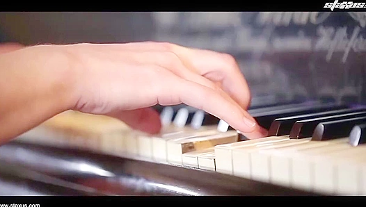 Felix Webster & Xander Hollis - Intense Anal Pounding Practice - Gay XXX