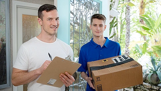 Bare Cock Anal - Horny Trevor Harris & Derek Kage Heat Up NextDoor