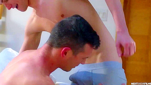 Bare Cock Anal - Horny Trevor Harris & Derek Kage Heat Up NextDoor