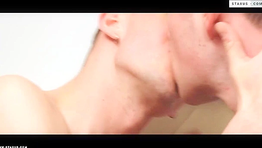 Kieron Zaks & Trent Benz - Big Dick Sodomy Session - Gay XXX