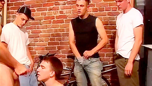 Gunner Raines & Skye Shine ~ Hot Group Fuck with Bonus Hunks