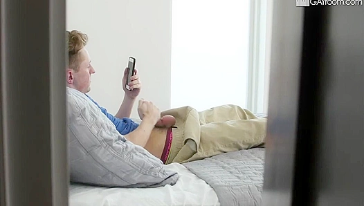 Multiple Orgasms ~ Josh Hunter & Seth Alexander Heat Up Gayroom