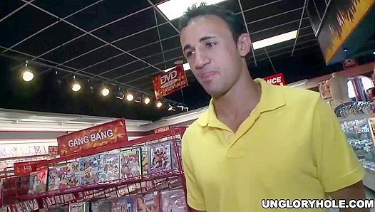 Romero Erick's Scorching Glory Hole Adventure