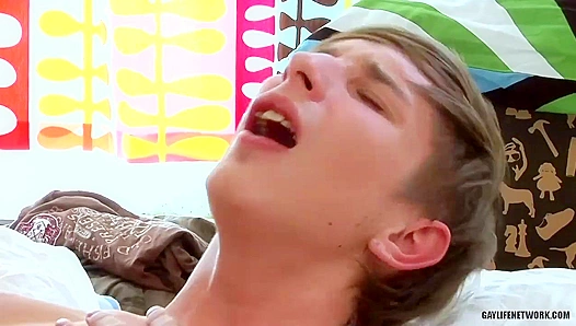 Passionate Oral Delights ~ Ryan Quaid & Kevin Ateah Teach Twinks