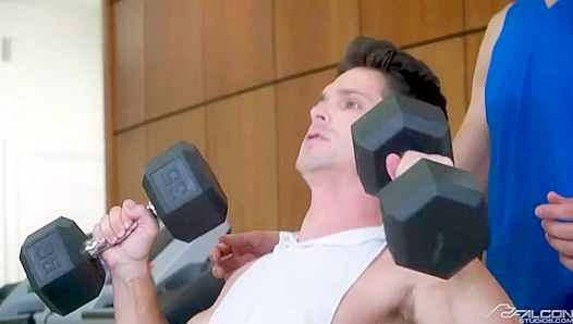 Nikko Russo & Devin Franco Suck Each Other Senseless at the Gym