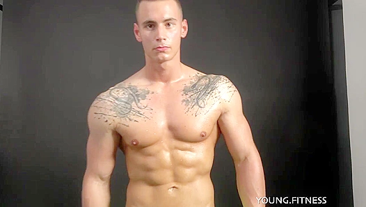 Oily Chested Hunk Shows Off His Ripped Pecs - Hot Eastboy Action!
