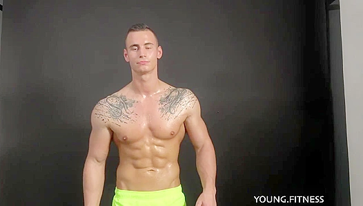 Oily Chested Hunk Shows Off His Ripped Pecs - Hot Eastboy Action!