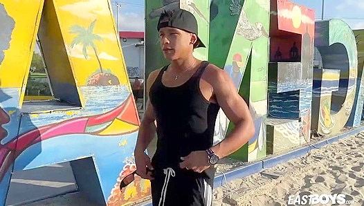 Eastboys ~ Damond Brown Flexes His Perfect Muscles For You