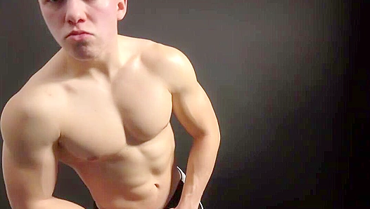 Ripped Stud Flexes His Muscles for You - Eastboys Seduction