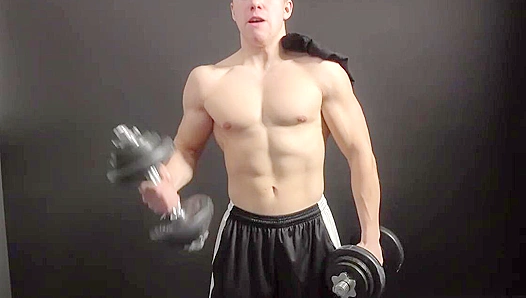 Ripped Stud Flexes His Muscles for You - Eastboys Seduction