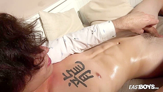 Messy-Haired Hunk Johny Walsh Cums Hard - Eastboys