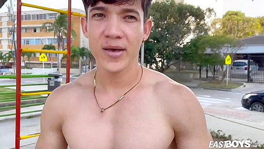 Robin Zanders Hunts Down Hot Eastboy Action