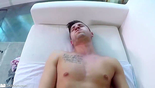 Newcomer Alex Gray's SteamyGayroom Casting Audition