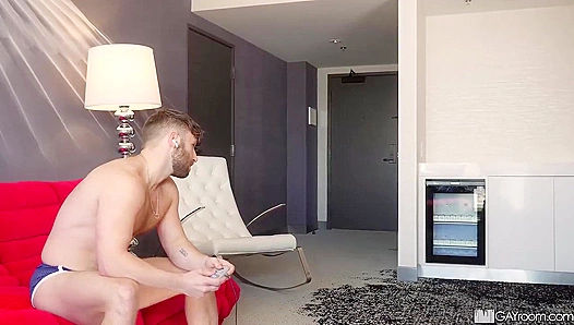 Miles Fallon & Zacc Andrews Pump It Up ~ Shower Bait Heat