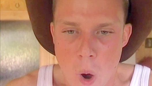 Gay XXX ~ Bill Brown & Johan Volny Heat Up the Threesome