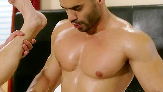 Dakota Payne & Taylor Reign Heat Up in a Steamy Threesome - Icon Male